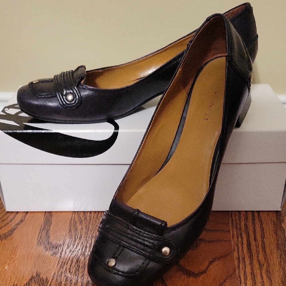 Nine West Black Leather Loafers